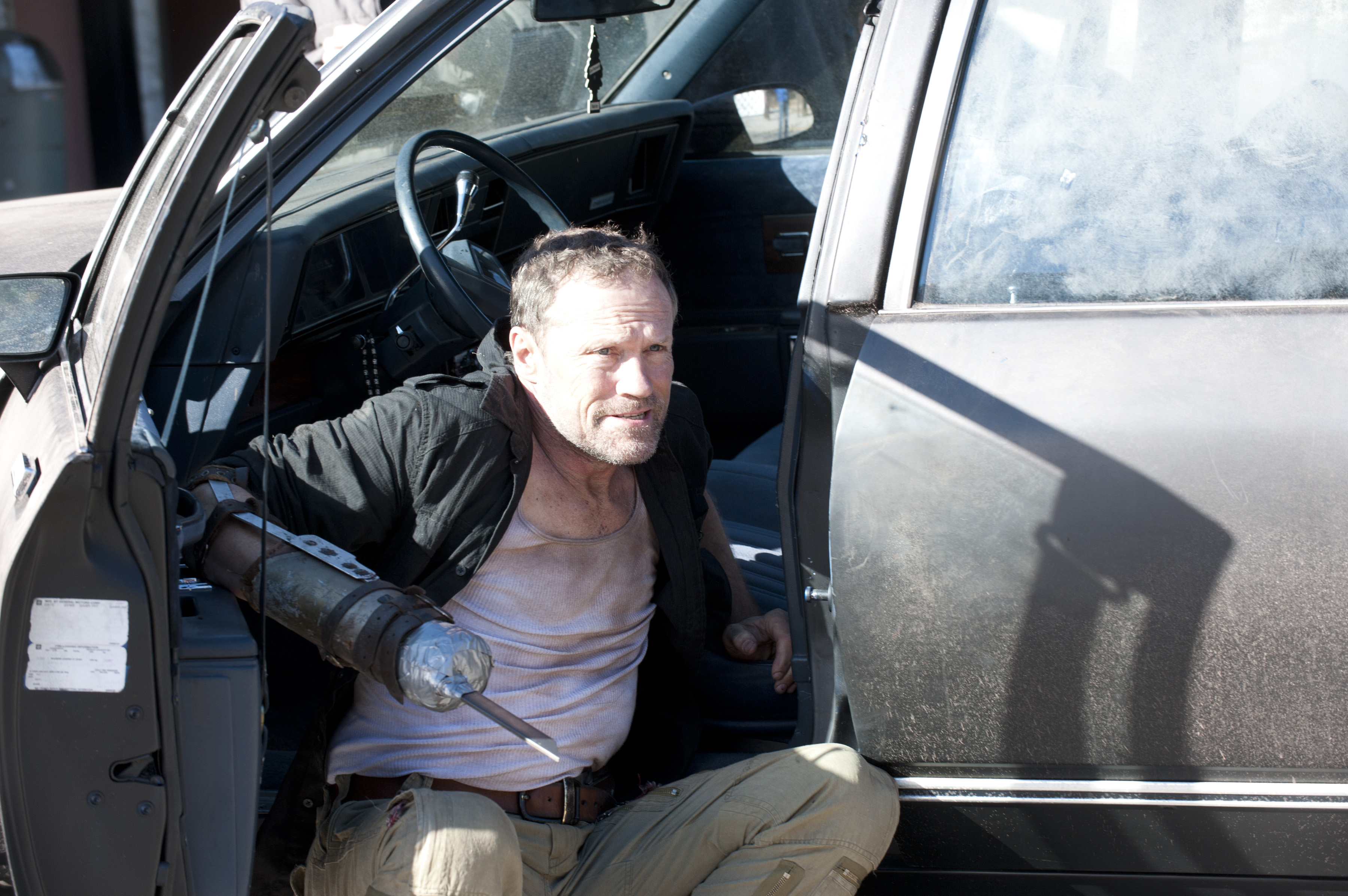Walking Dead New Episode Review By Now Walking Dead Fans Should Know To Take Merle S Unusual Prominence As A Bad Sign Think Of T Dog Or Axel Where An Increase In Screen Time Meant That