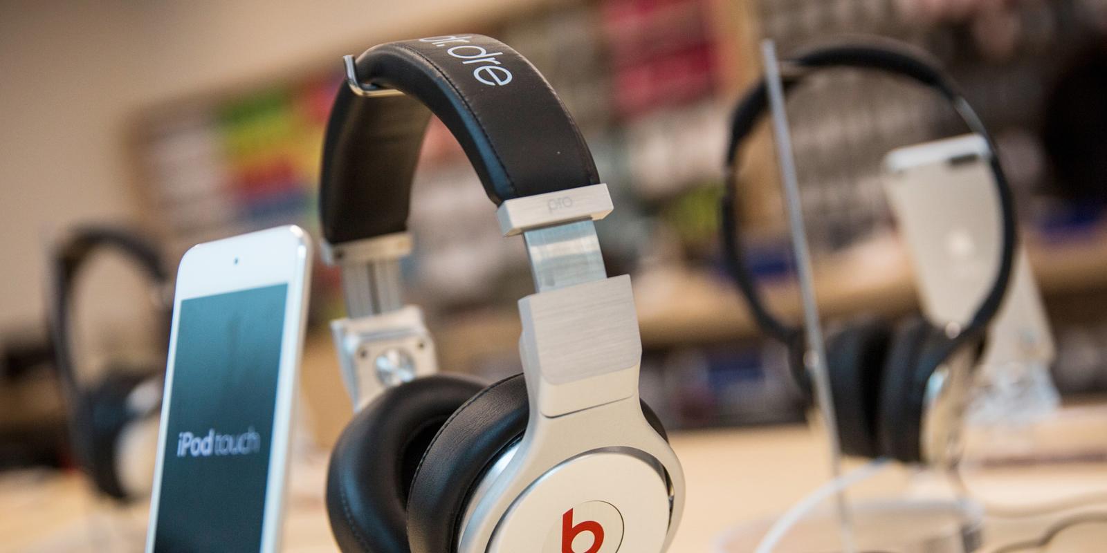 Apple kills off 3.5mm headphone jack with Lightning port Beats headphones?