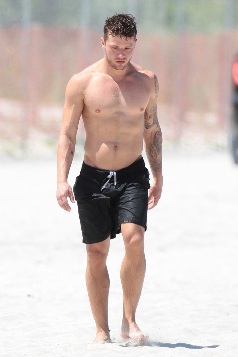 Ryan phillippe gay Sailing mount gay rum hat