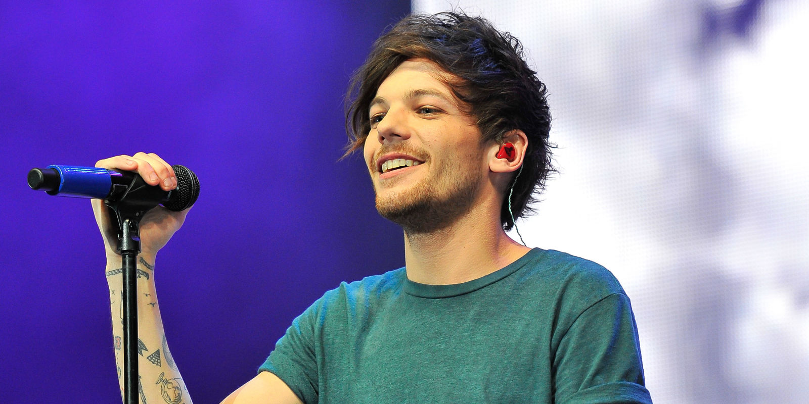 louis tomlinson label one direction s louis tomlinson signs solo record deal louis tomlinson label one direction s louis tomlinson signs solo record deal