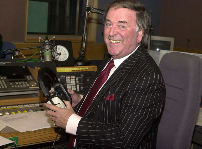 Who s That Voice The Famous Narrators Of Your Favourite Shows Revealed who-s-that-voice-the-famous-narrators-of-your-favourite-shows-revealed