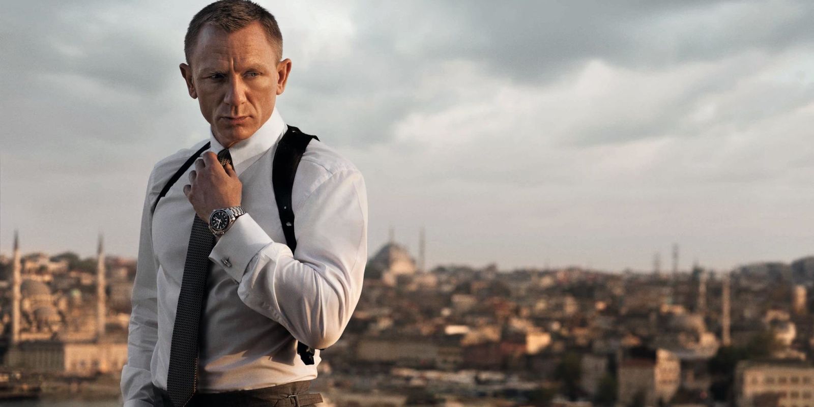 How Daniel Craig's gloves nearly cost Skyfall millions