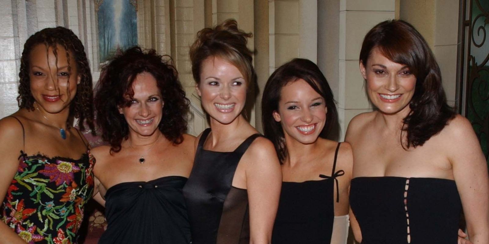 BBC One confirms "Cutting It for a new generation" with Poldark writer