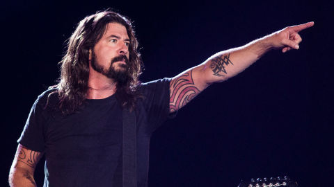 RIO DE JANEIRO, BRAZIL - JANUARY 25: Dave Grohl from Foo Fighters performs at Maracana on January 25, 2015 in Rio de Janeiro, Brazil.