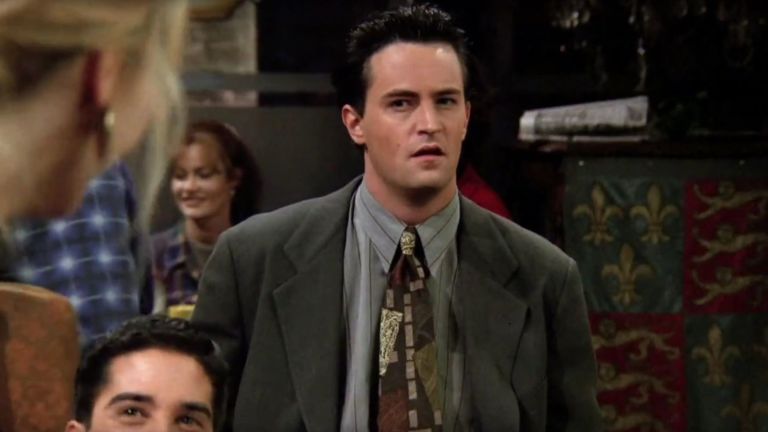 12 Reasons Why Phoebe From Friends Is Actually The Worst She Mocks Chandler After He Lands Her A Job