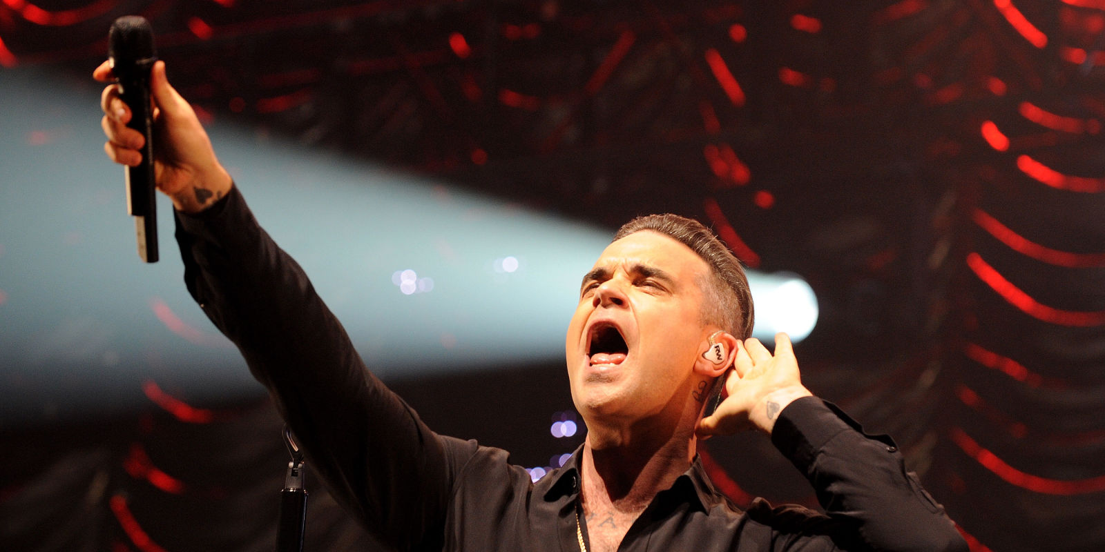 But now fellow sufferer Robbie Williams has taken time to give Zayn a little advice. - Digital Spy
