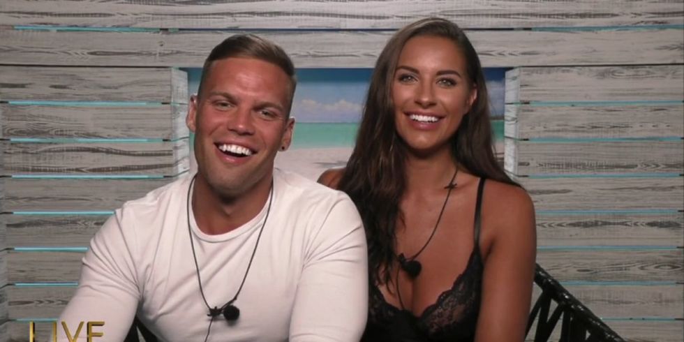 Love Island S Jess Responds To Dom Marriage Proposal And She Dom And Jess Live On Aftersun From The Beach Hut