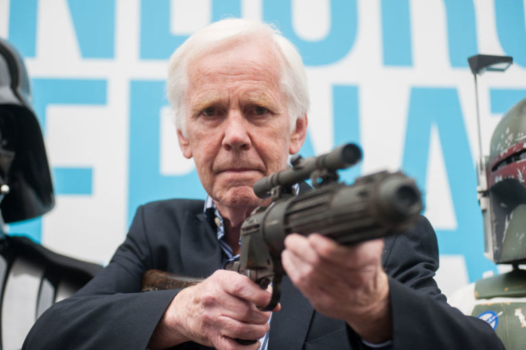 gallery-1501683306-jeremy-bulloch.jpg