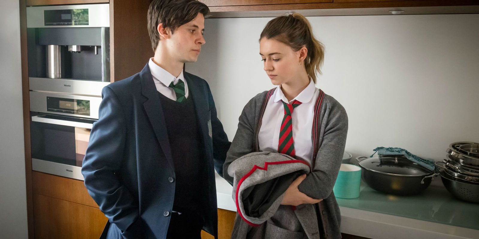 Cold Feet's gripping teenage pregnancy storyline praised by fans