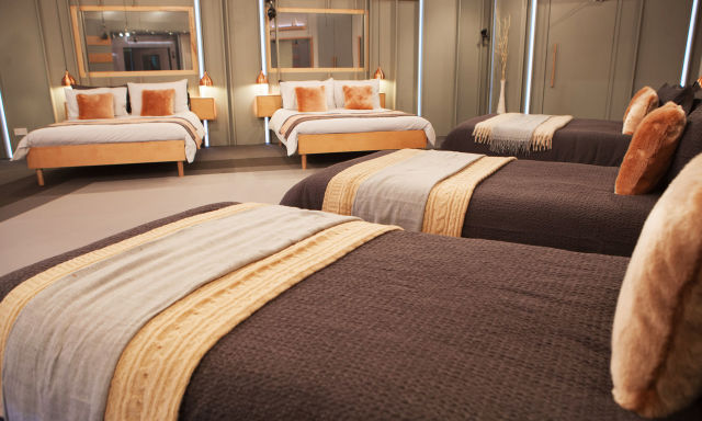 gallery-1513591801-bedroom-1.jpg