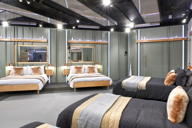 gallery-1513591796-bedroom-1-wide.jpg