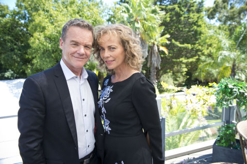 Jane Harris and Paul Robinson get closer in Neighbours