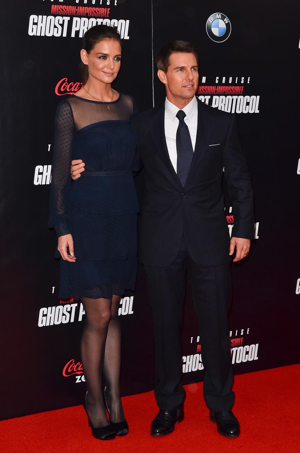 https://digitalspyuk.cdnds.net/13/19/980x1479/gallery_katie-holmes-tom-cruise.jpg