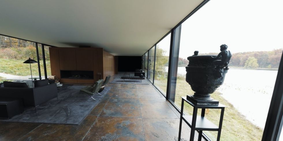 landscape-1459077632-bruce-wayne-residence.jpg